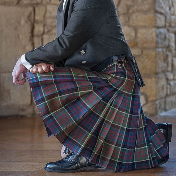 NWT The Balmoral Kilt, Traditional 8 Yard Kilt. - Picture 1 of 7